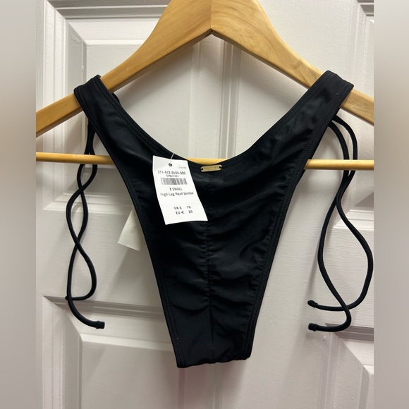 Hollister High Leg Super Cheeky Bikini Bottom 👙 - Picture 3 of 5